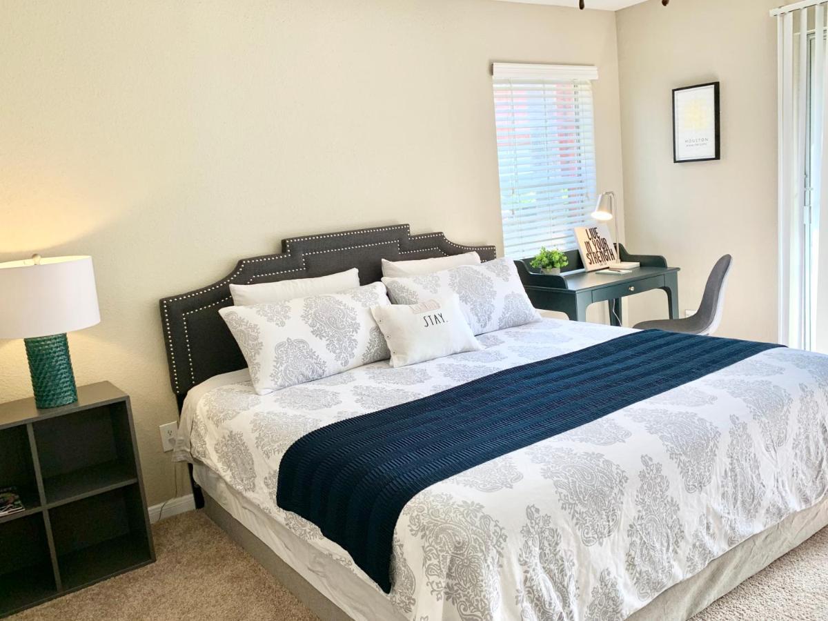Spacious 2Br&2Ba Med Center Apt, Free Parking&Shuttle Houston Ngoại thất bức ảnh